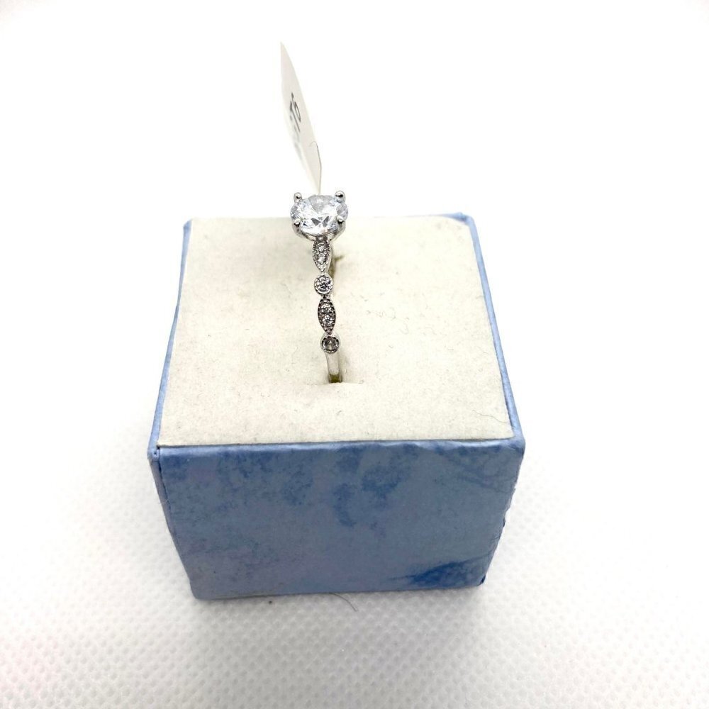Sterling Silver 925 Round Cut Ring Size 8 - Picture 3 of 12